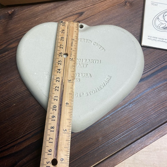 Pampered Chef Peace on Earth Heart Cookie Mold Stoneware 2926 - Picture 6 of 6